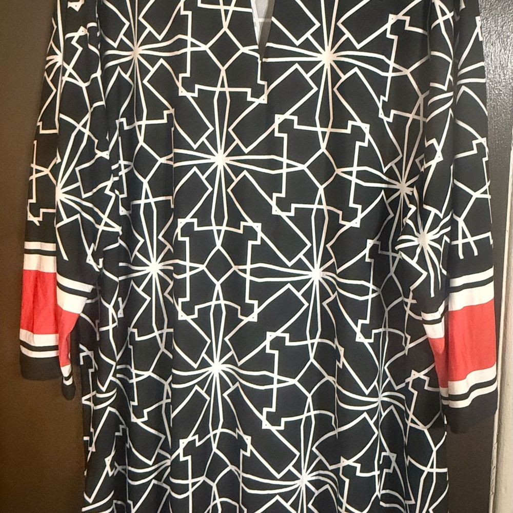 ‘Ashley Stewart’ Black and White Patterned Tunic with Orange accents (Plus)